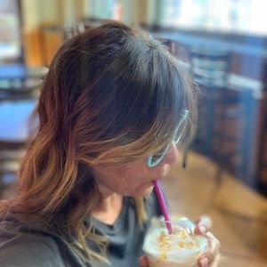 Meet your Posher, Rochelle